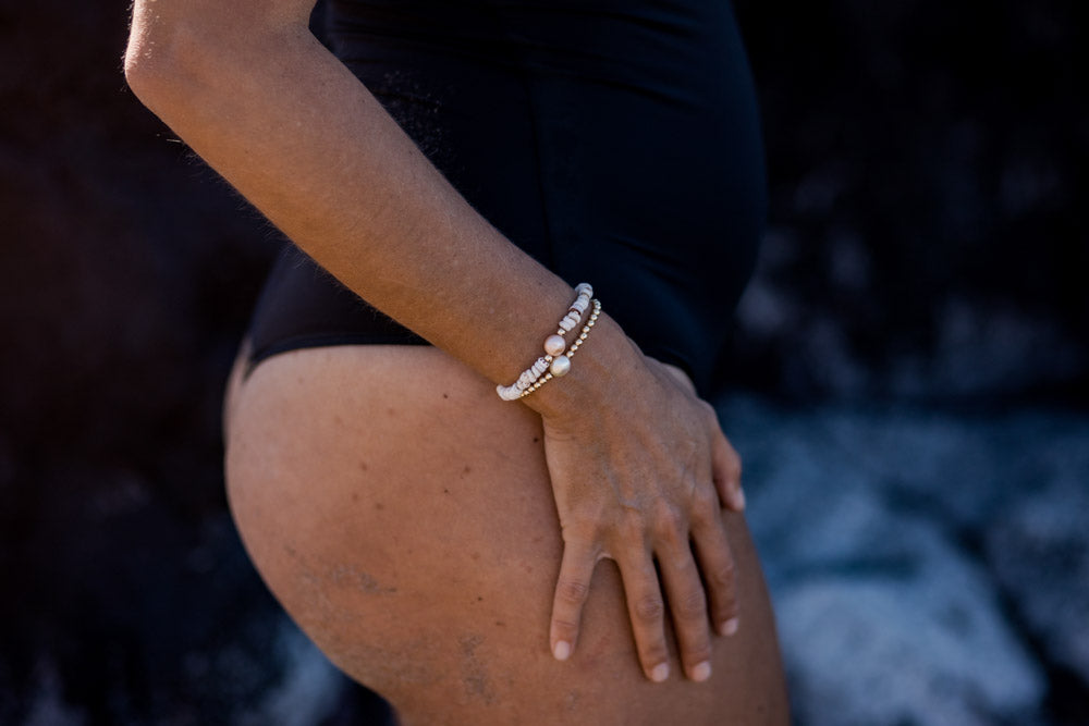 Stretchy South Sea Pearl and Gold Bracelet